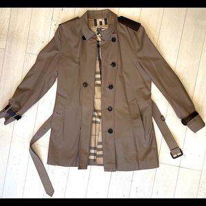 Unisex Burberry Trench Coat